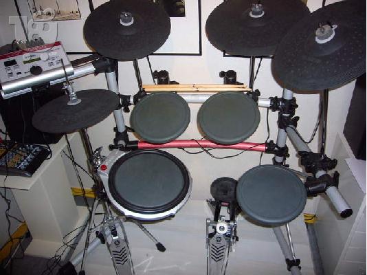 PoulaTo: Yamaha DTXPRESS IV Special